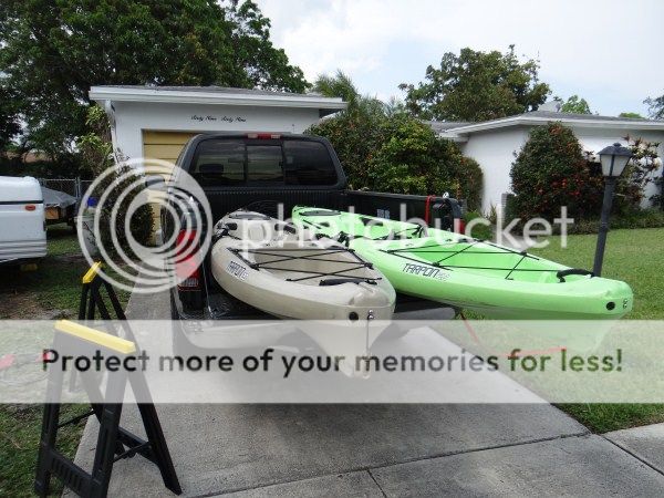 how to tie down 2 kayaks in a truck bed